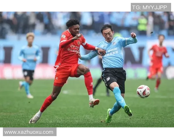 铁人足球明星的传奇故事与成就揭秘